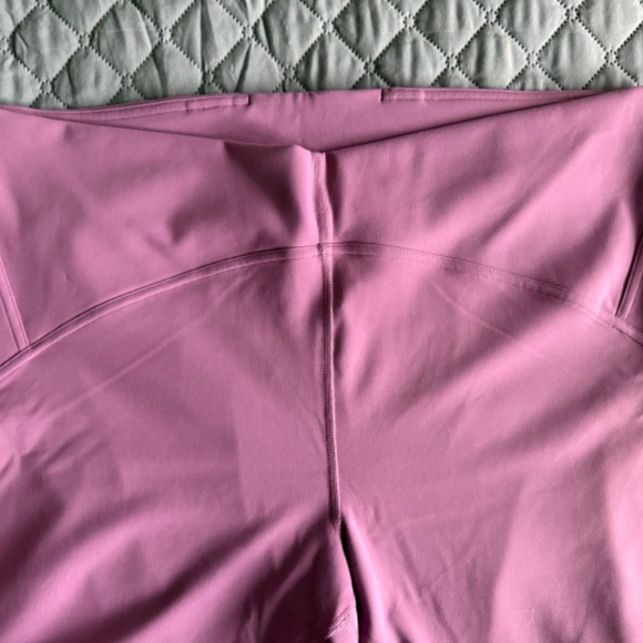 Lululemon InStill High-Rise Tight 25″ - Size 20 - Picture 3 of 4